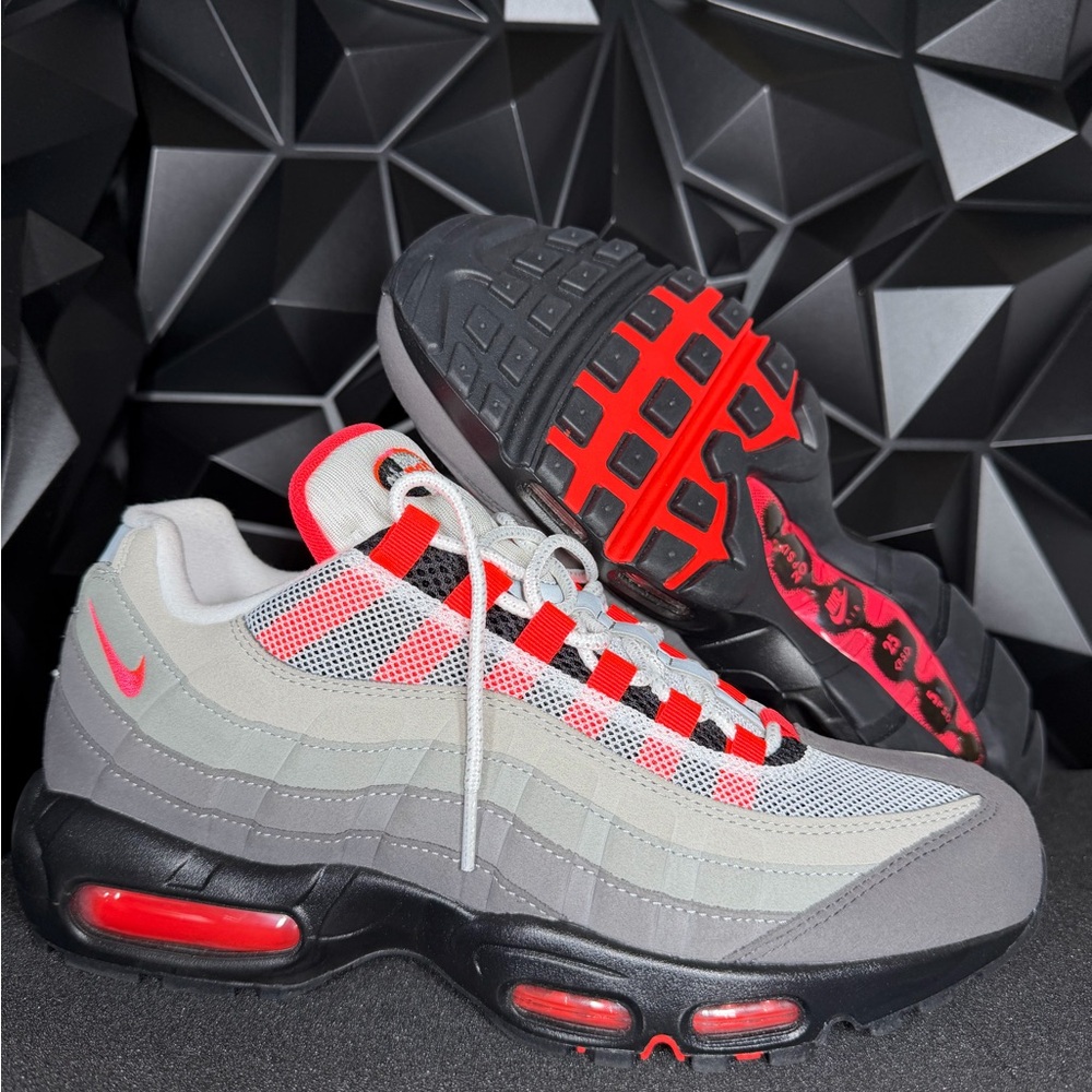 Nike Air Max 95 Men's Sneakers - Gray, Red, and Black